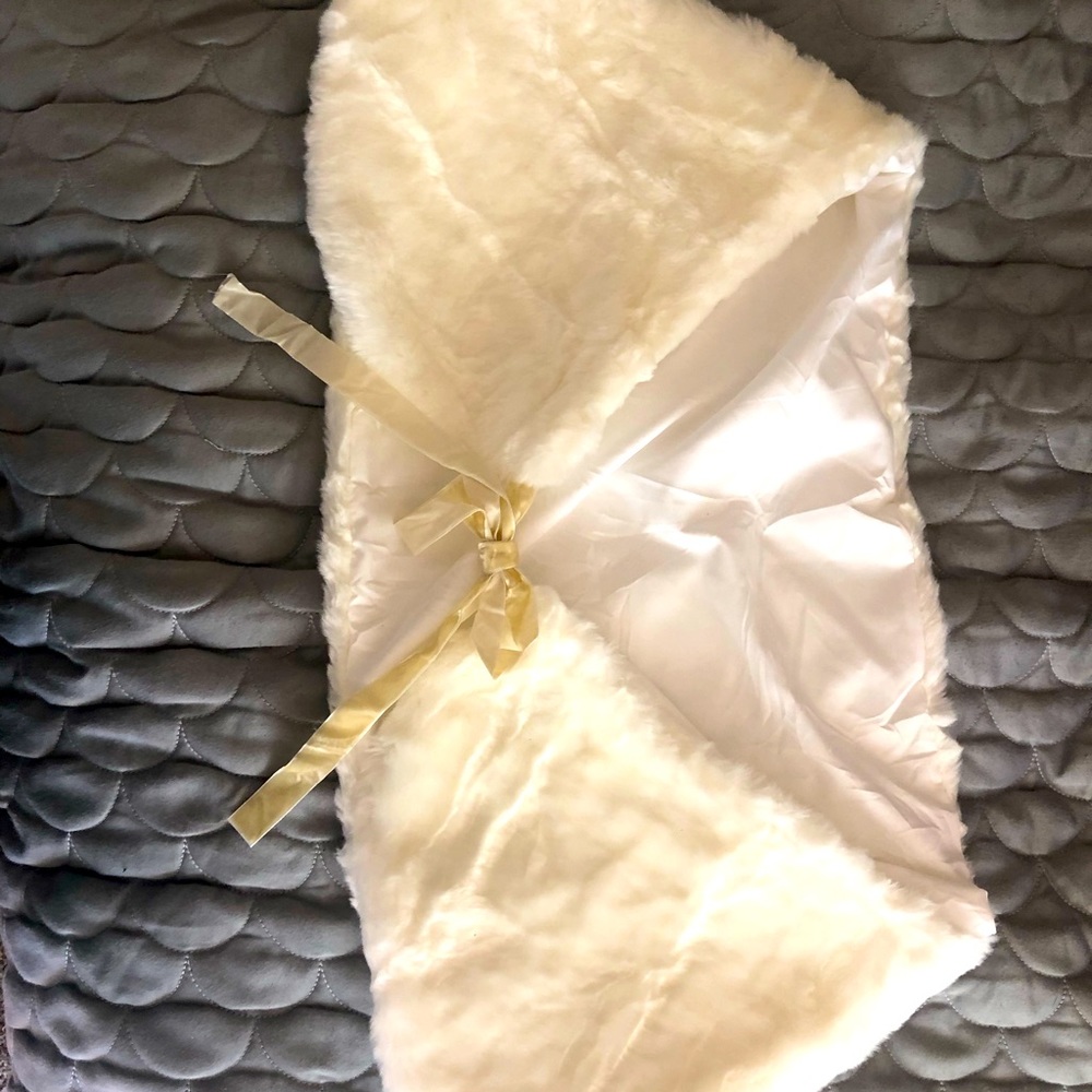 Faux fur shawl